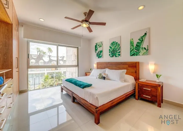 Apartment Coastal Oasis W Tub Near & 5th Ave *