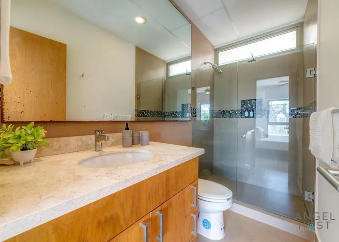 Coastal Oasis W Tub Near & 5th Ave Playa del Carmen