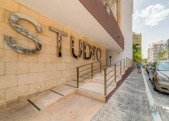 Coastal Oasis W Tub Near & 5th Ave * Playa del Carmen