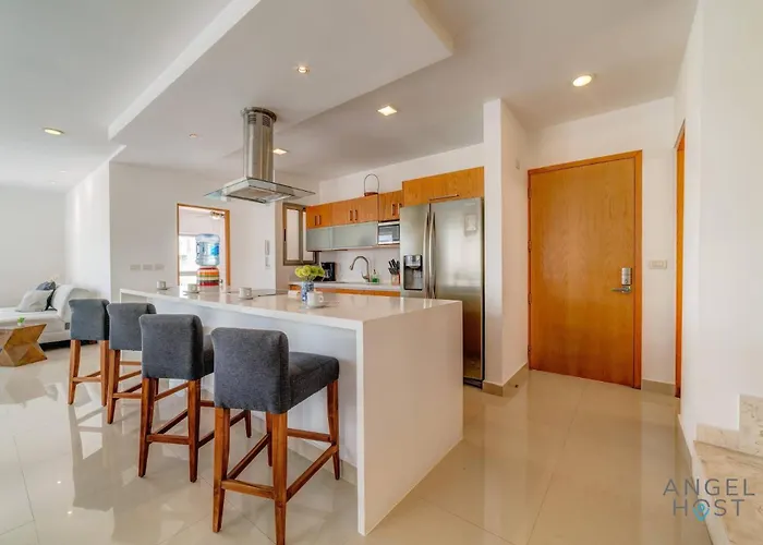 Apartamento Coastal Oasis W Tub Near & 5th Ave